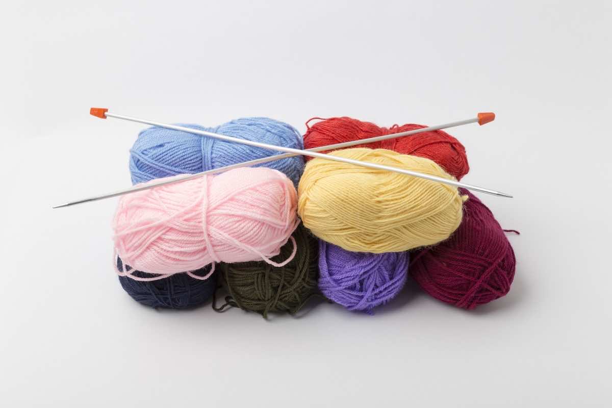 編み物に使う毛糸の種類とは？特徴や用途を初心者向けに解説！