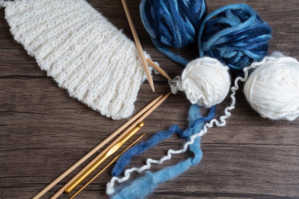 編み物を始める時に必要な道具とは？100均のおすすめグッズも紹介