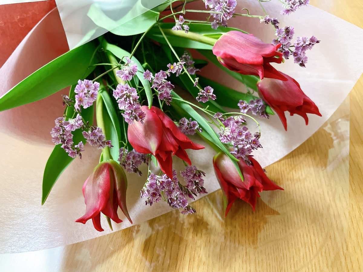 フラワーアレンジメントを贈る時の選び方とは？プレゼントする際の注意点