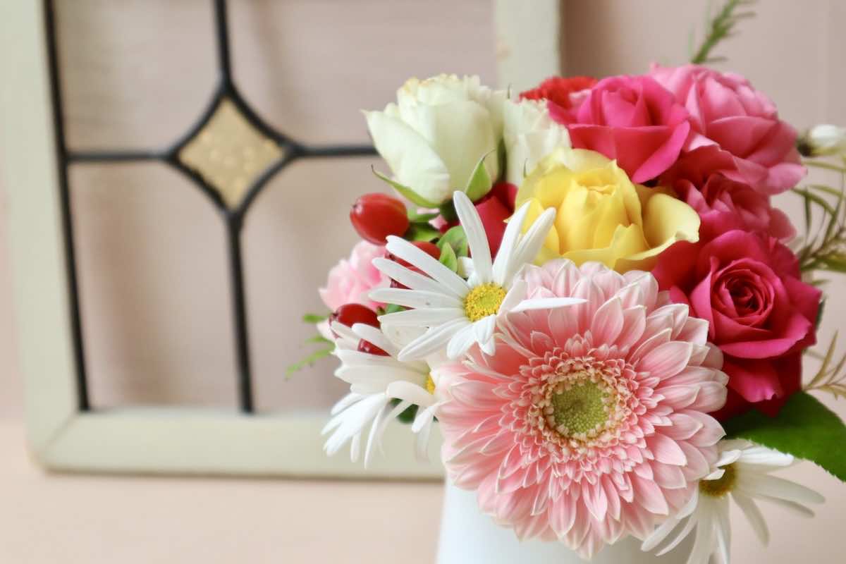 造花フラワーアレンジメントの作り方！材料は100均で手に入る？