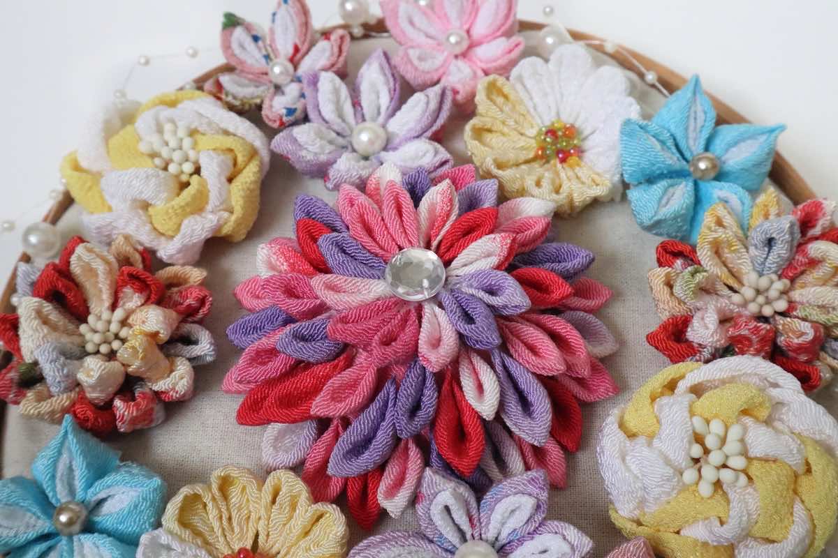 つまみ細工とは？特徴や魅力、日本文化との関わりと海外の反応