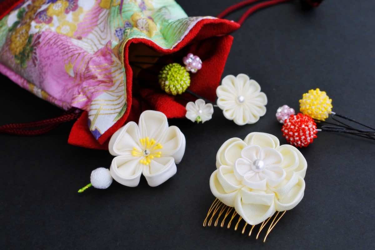 つまみ細工の保管方法とは?収納方法や便利グッズを紹介!