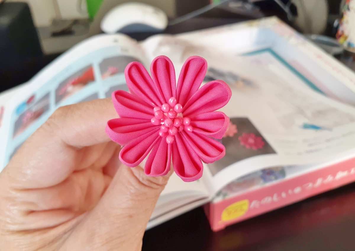 つまみ細工は売れる？販売・宣伝方法、売れない理由を解説