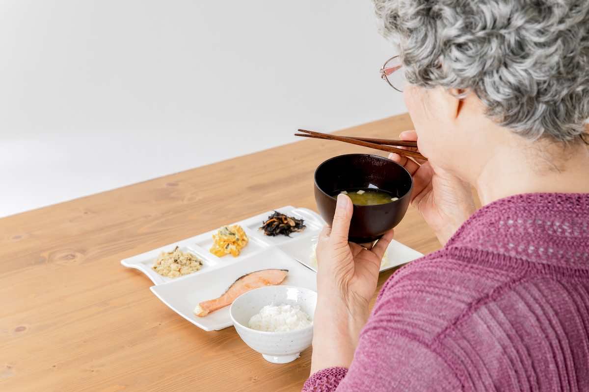 ミキサー食とは？ムース食・ペースト食・流動食との違いや作り方のコツ