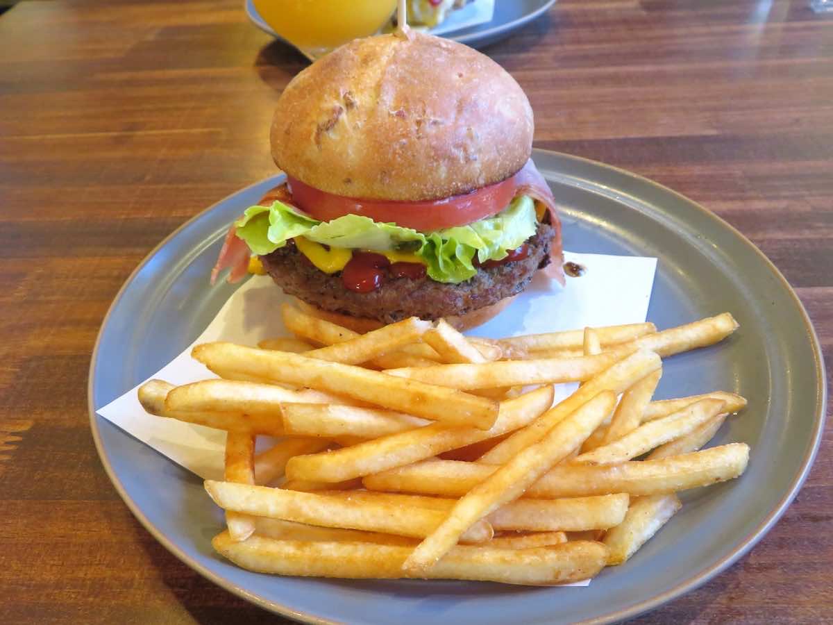 日本の食生活に潜む問題点とは?背景・影響・改善策をわかりやすく解説