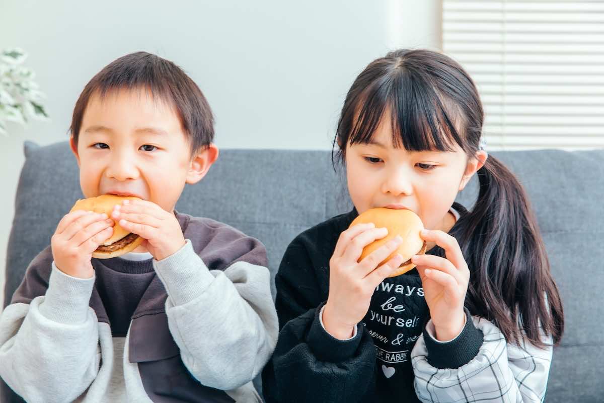 子どもの味覚は3歳までに決まる?幼児期の食育で大切なことを解説